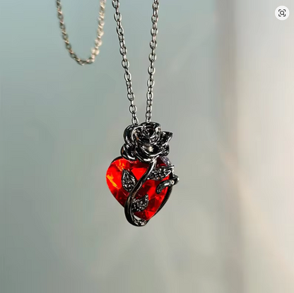 Collar de rosas de plata – Colección Noche Mística Gótica Lunar