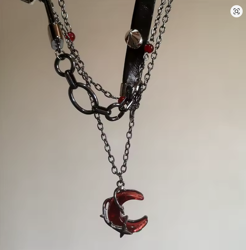 Collar de rosas de plata – Colección Noche Mística Gótica Lunar