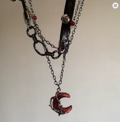 Collar de rosas de plata – Colección Noche Mística Gótica Lunar